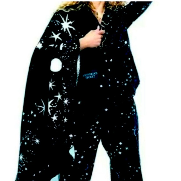 Victoria Secret Moon & Star Print Sherpa Blanket - Picture 2 of 5